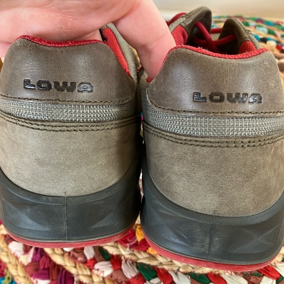 Lowa Gore-Tex Leather Taupe Gray and Red Shoes - Picture 6 of 7